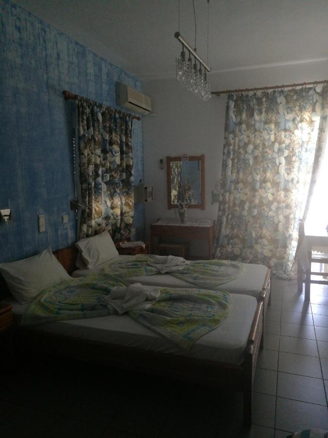 Adamas Rooms Palaiochora Exterior photo
